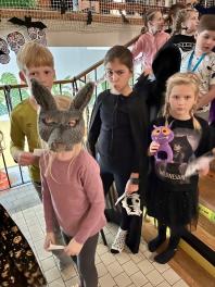 112025halloweenskyvecirek-3