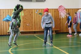 10032023prehlidkakostymu-7